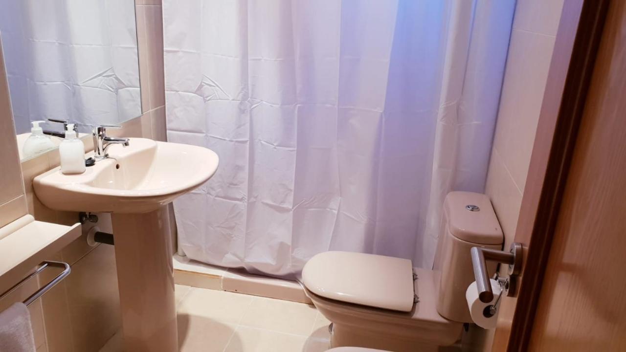 Apartment Close To Airport, Ifema Madrid Exteriör bild