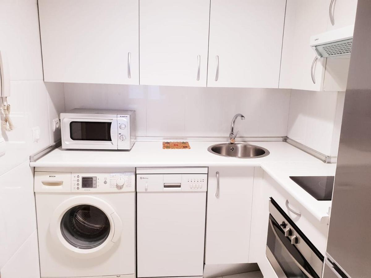 Apartment Close To Airport, Ifema Madrid Exteriör bild